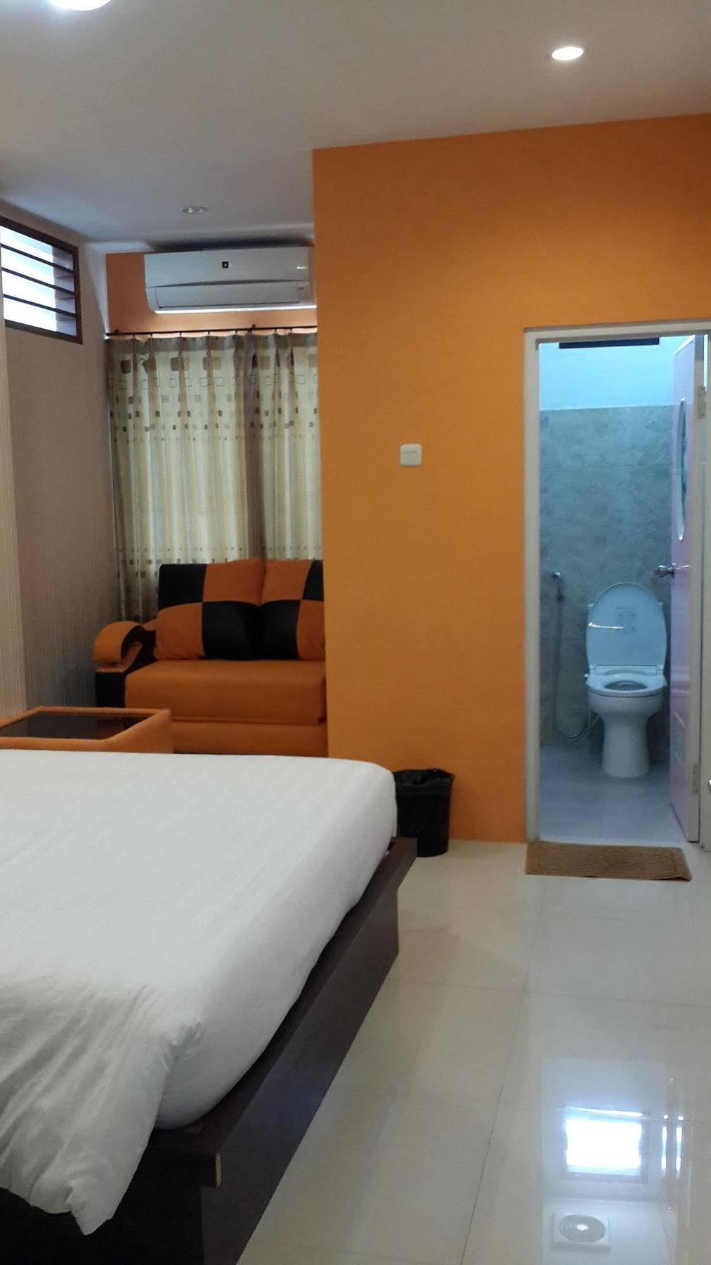 Reddoorz Plus @ Paal 2 Manado Ngoại thất bức ảnh