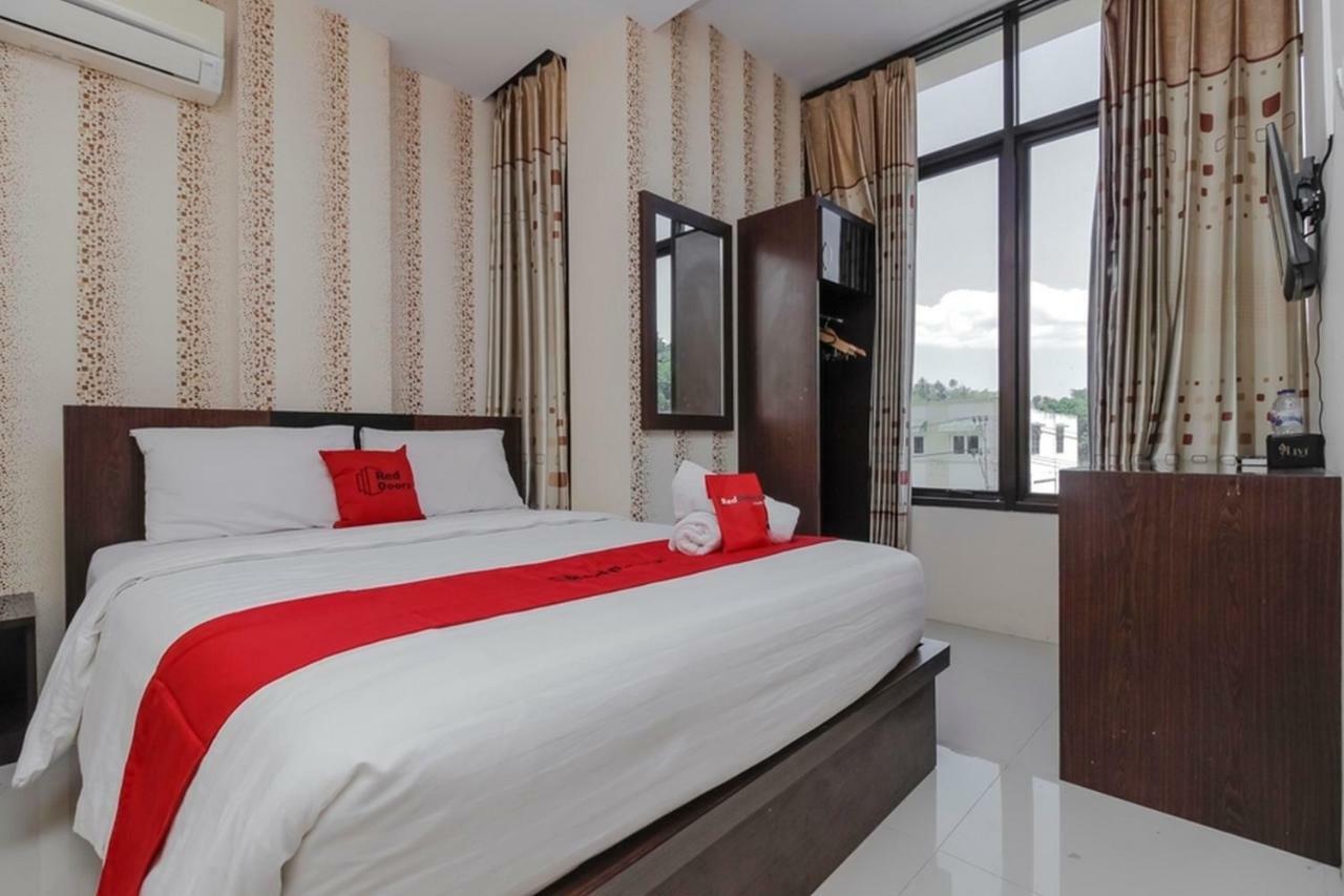 Reddoorz Plus @ Paal 2 Manado Ngoại thất bức ảnh