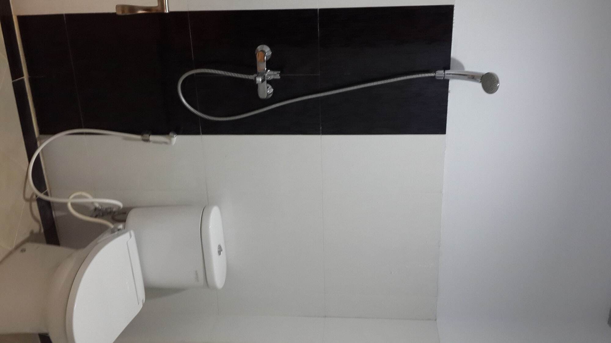 Reddoorz Plus @ Paal 2 Manado Ngoại thất bức ảnh