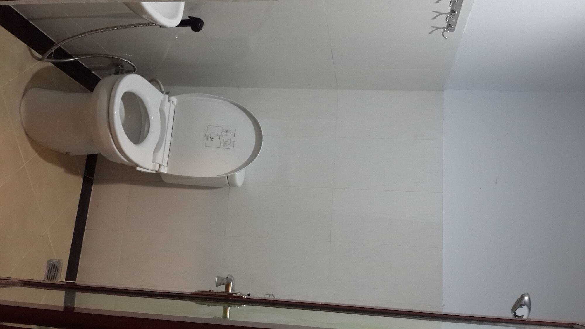 Reddoorz Plus @ Paal 2 Manado Ngoại thất bức ảnh